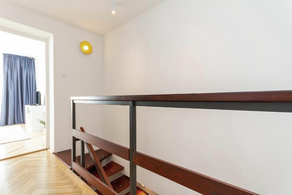 Apartamento Podmaniczky Terrace Retreat With Ac Budapest Exterior foto